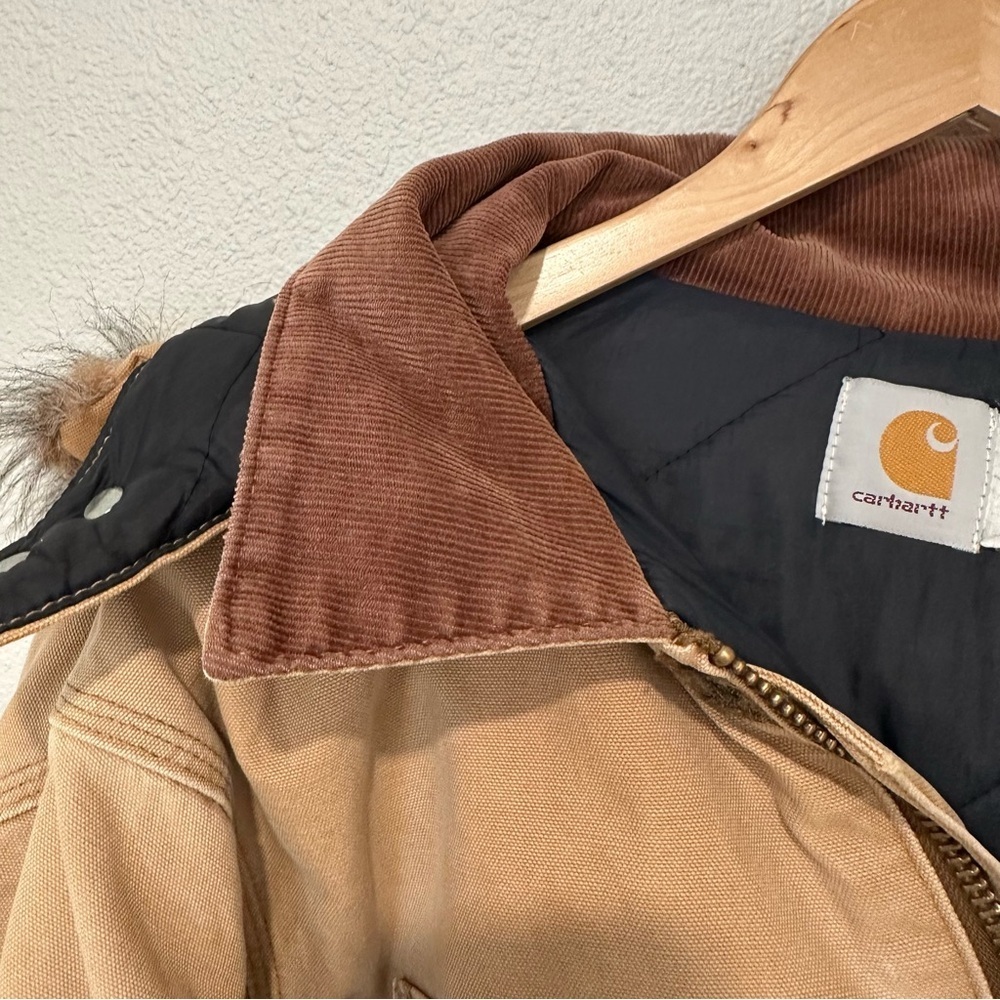 Vintage Carhartt Men's Fur Trimmed Hooded Coat - Picture 6 of 16